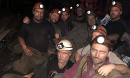 Под землей бастуют 14 шахтеров