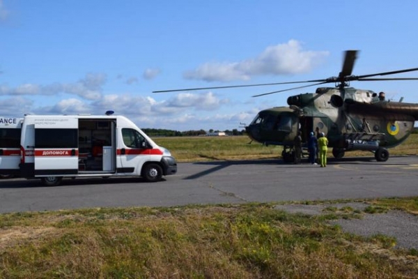 Военнослужащие, пострадавшие от взрыва гранаты, доставлены в Харьков