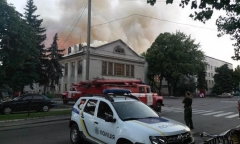 На Донетчине трое подростков сожгли кинотеатр