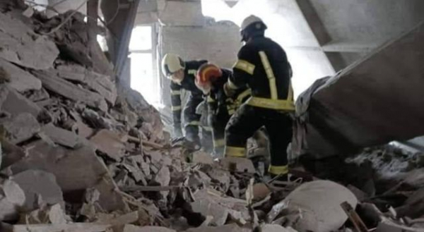 Во время вражеского обстрела снаряды попали в фенольный завод