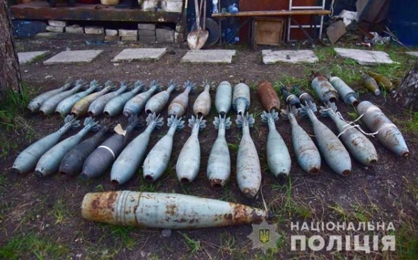 В Марьинке и Юрьевке нашли тайники с оружием и боеприпасами