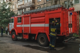В Мариуполе во время пожара спасли пожилую женщину