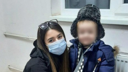 В Угледаре мать бросила своего 2-летнего ребенка на улице