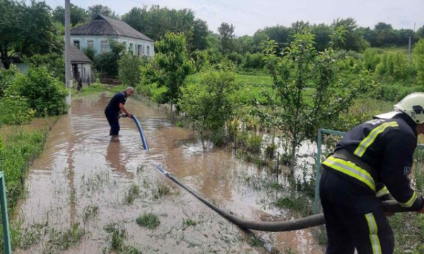Для пострадавших от июньской непогоды жителей Мариуполя выделено 5 млн гривен
