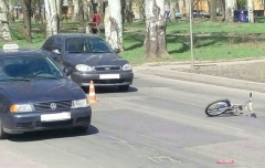 В Донецке под колеса ЗАЗа попала 11-летняя велосипедистка