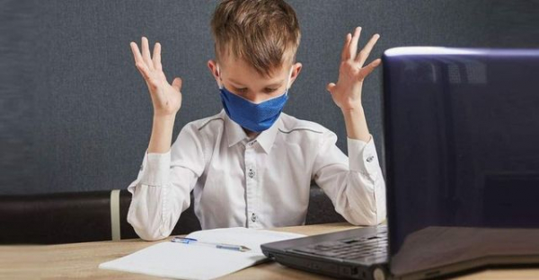 В Мариуполе коронавирусом болеют 300 детей – школы переведены на дистанционку