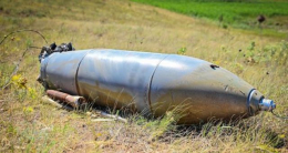 Возле села Раздольное в поле нашли неразорвавшуюся бомбу ФАБ-500