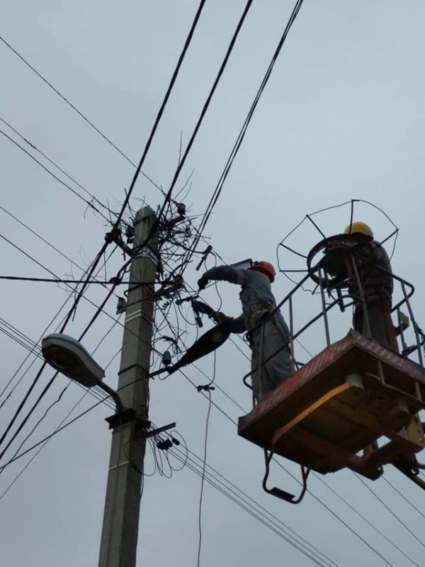 Энергетики восстановили электролинию в «серой» зоне, поврежденную во время обстрела