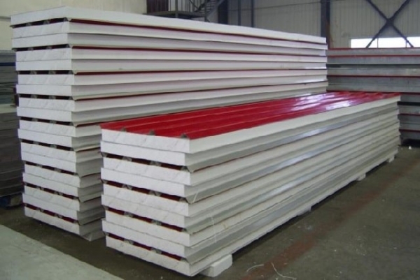 Сэндвич-панели: что это такое, плюсы и минусы