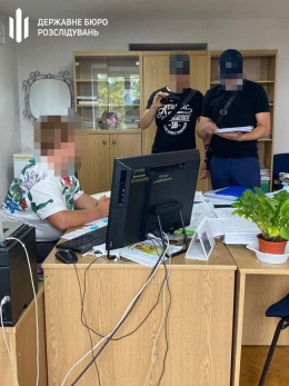 За поборы с предпринимателей задержана руководительница управления ГНС