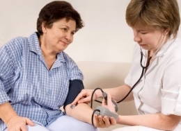 Женщины живут дольше мужчин: правда или ложь