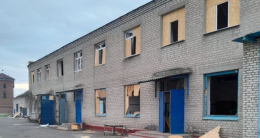 Враг повредил в Славянске жилые дома и керамический цех