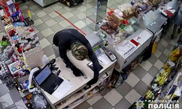 Полиция установила, что магазин в Лимане ограбил подросток