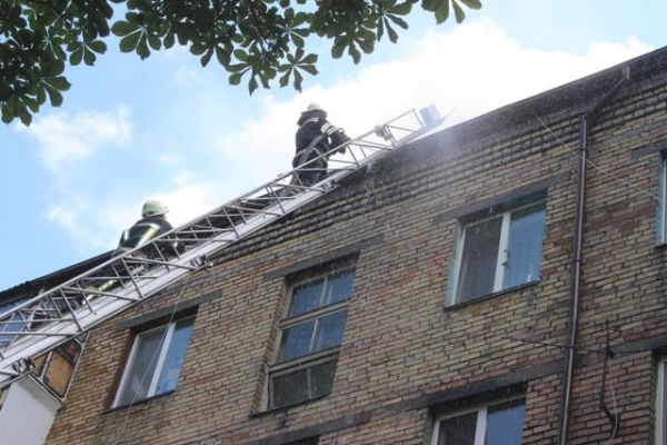 В Славянске горела квартира - есть погибшие и пострадавшая