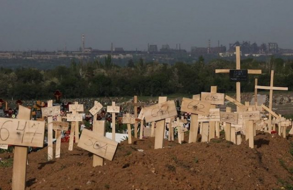 Число погибших в Мариуполе жителей может быть в 10 раз больше, чем известно сейчас