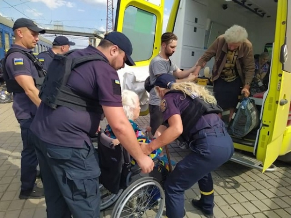 Спасатели Донецкой области присоединились к обязательной эвакуации мирных граждан