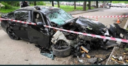 ДТП в Краматорске – водитель на «BMW» врезался в столб и бросил пострадавшего