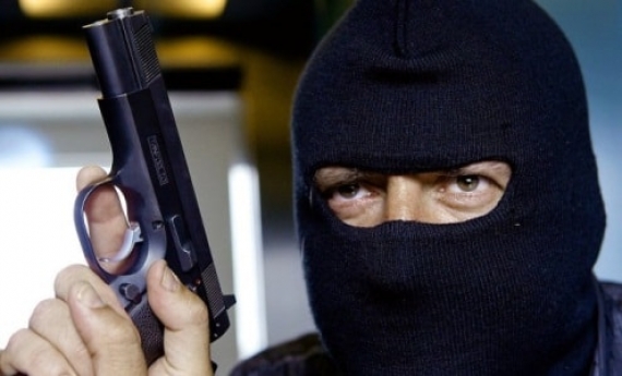 Ночная волна ограблений магазинов в Донецке