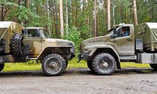 В Мариуполе замечены российские «Уралы» в песочном камуфляже