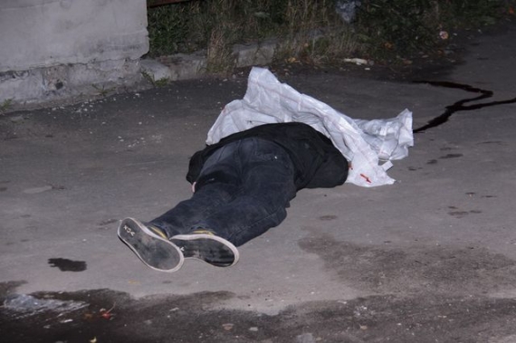 В Донецке с высотки скинули мужчину