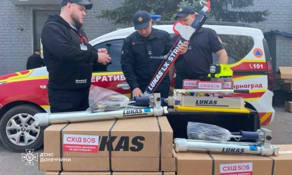 Команда БФ «Восток-СОС» оказала помощь донецким спасателям