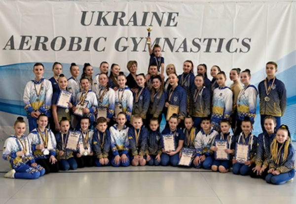 На соревнованиях по аэробике спортсмены Донетчины заняли второе место