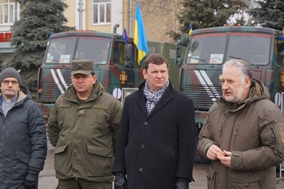 Латвия передала гумпомощь для прифронтовых районов Донбасса