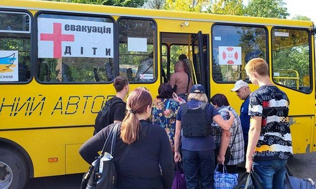 Из поселка Райское Дружковской ТГ планируют принудительно эвакуировать детей