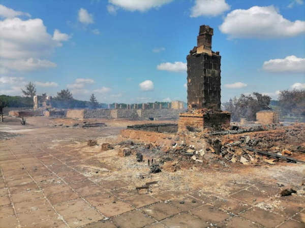 Россияне снова обстреляли Святогорскую Лавру - уничтожен старинный Всехсвятский скит