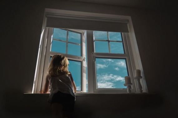 В «ДНР» из окна высотки выпала 3-летняя малышка