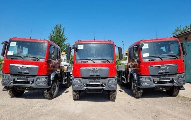 Энергетики прифронтового Донбасса получили современные автоподъемники