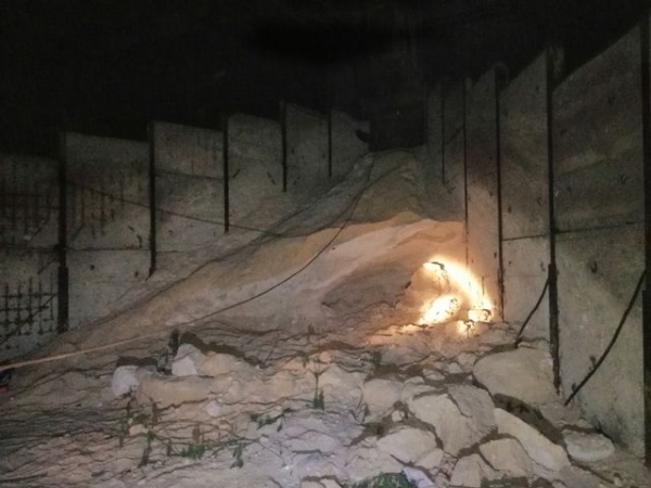 Под завалами песка погибли двое подростков