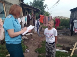 У жительницы Мариуполя забрали детей – пока в больницу