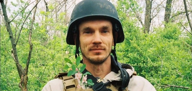 Фронтовой журналист, раненый во время ракетного удара, находится в тяжелом состоянии