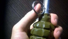 Мужчина намеревался подорвать гранатой свою супругу и малолетних детей