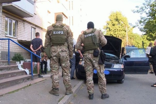 Донецкие гастролеры подорвали банкомат в Виннице