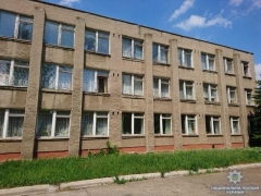 Школа с сотнями учеников попала под обстрел боевиков: есть пострадавший (фото)