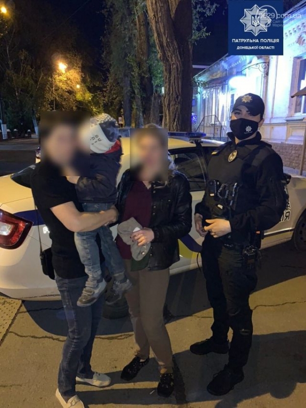 Патрульные полицейские нашли потерявшегося в Мариуполе мальчика