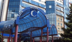 В Донецке не работает еще одна гостиница: сотрудников уволили, постояльцев выселили