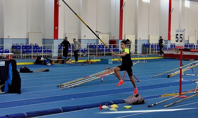 Очередной мировой рекорд юного спортсмена – зафиксирован прыжок в высоту на 4 м 22 см