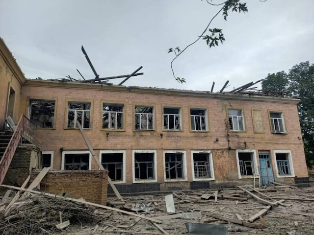 В течение суток во время обстрелов погибли несколько человек