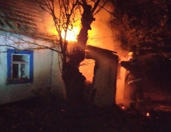 Во время пожара в Славянске пострадала женщина