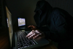 Обещают передать посылки: в «ДНР» орудует новый вид мошенников