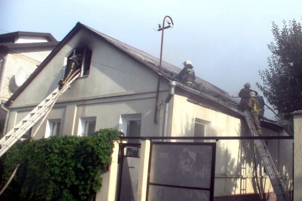 В Мариуполе во время пожара пострадали малолетние дети