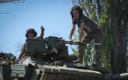 ВСУ на Донбассе отбили атаки захватчиков у поселков Пески и Новосельское