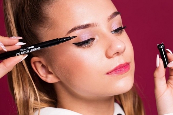 Способствует ли макияж развитию офтальмологических заболеваний
