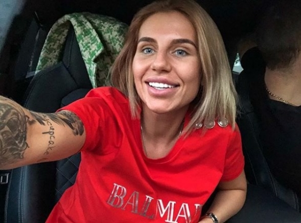 Анна Алхимова: скандальный блогер или примерная домохозяйка?