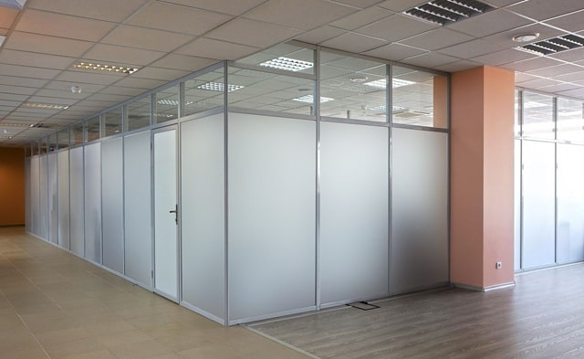 В какие помещения подходят алюминиевые перегородки