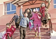 Некоторым школьникам Донетчины продлили каникулы