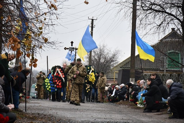 В селе Протопоповка простились с украинским защитником из Покровска